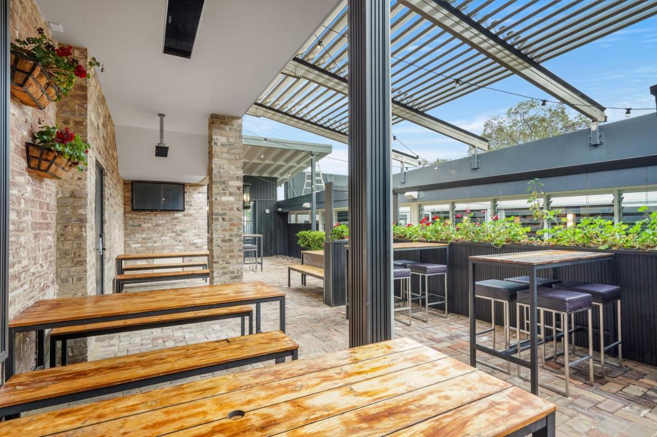 Grand Hotel And Studios Wyong Luaran gambar