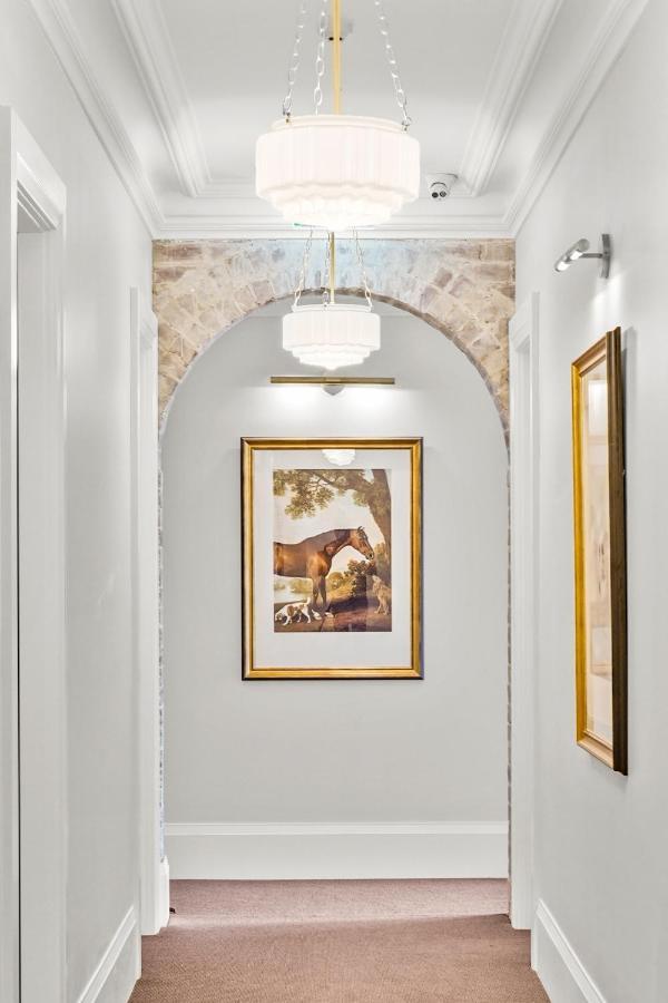 Grand Hotel And Studios Wyong Luaran gambar