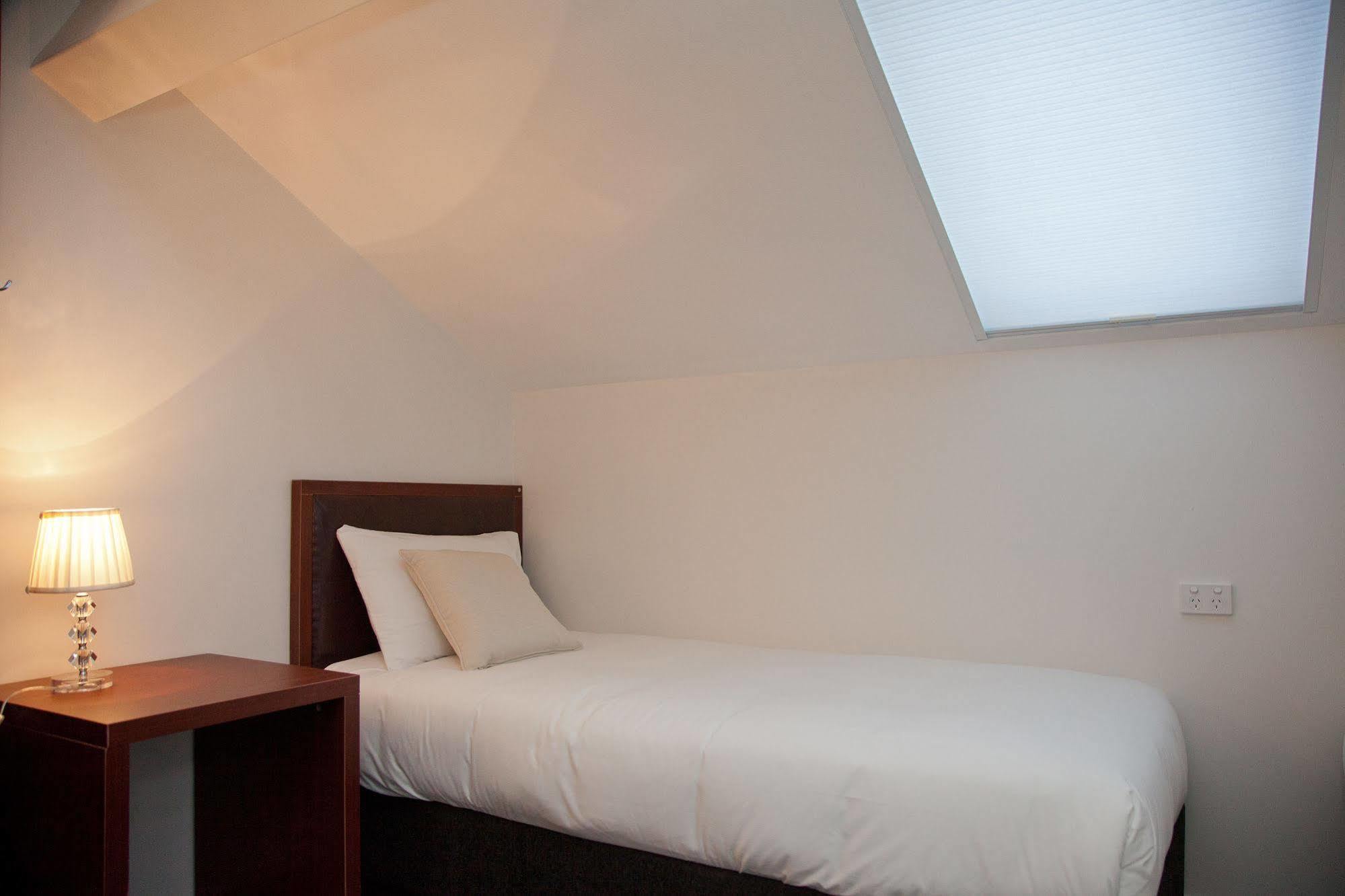 Grand Hotel And Studios Wyong Luaran gambar