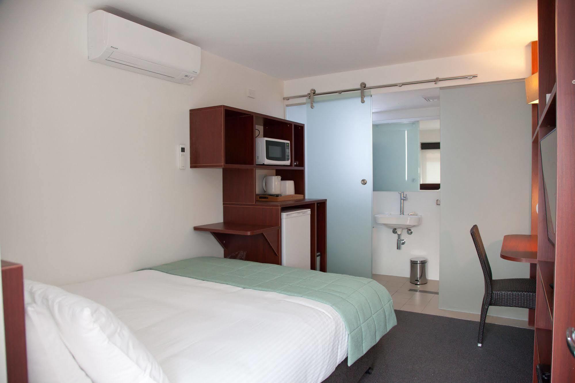 Grand Hotel And Studios Wyong Luaran gambar