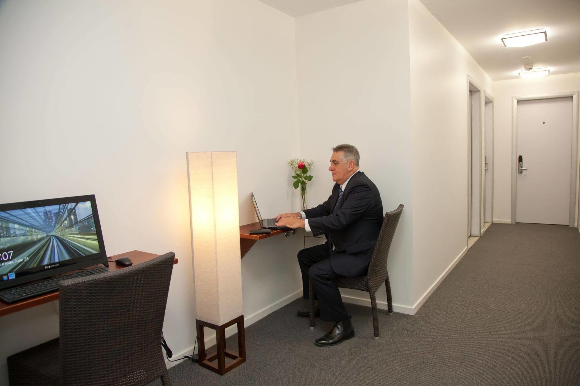 Grand Hotel And Studios Wyong Luaran gambar